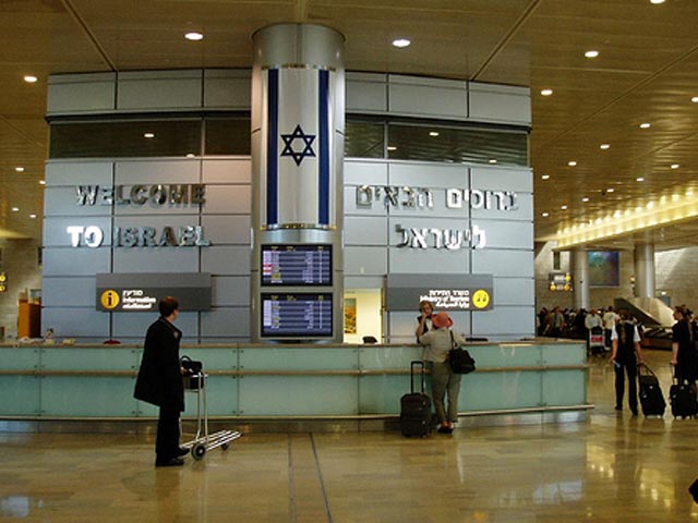 В Израиле готовится пропалестинская акция - так называемая "воздушная флотилия". Как передает NEWSru Israel, в аэропорт "Бен-Гурион" планируют слететься около полутора тысяч активистов