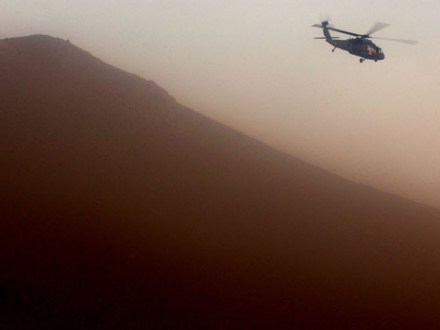 Американский вертолет, на борту которого находились четверо военнослужащих, потерпел крушение в Афганистане