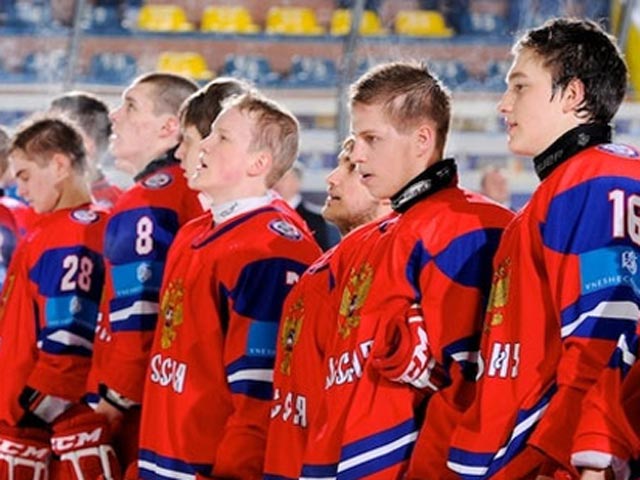 Российские хоккеисты выбыла из борьбы за медали юниорского чемпионата