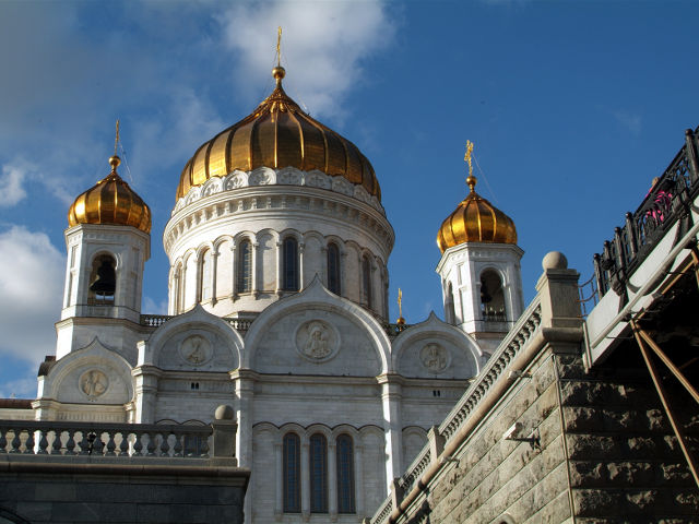 В связи с проведением молитвенного стояния у храма Христа Спасителя движение транспорта в Москве будет ограничено