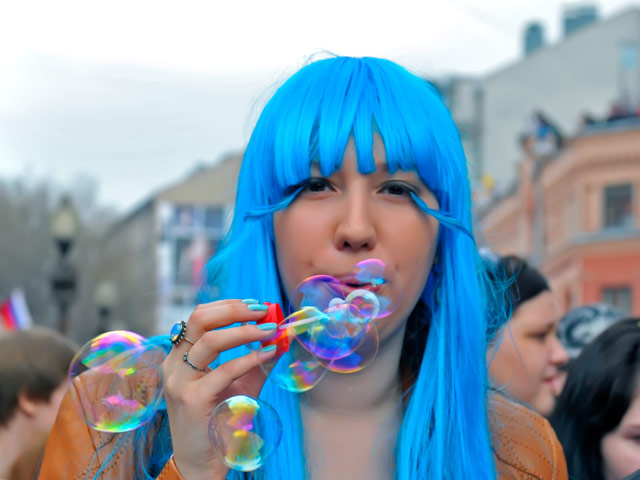 В воскресенье на Старом Арбате прошел ежегодный весенний парад мыльных пузырей
