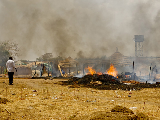 На границе Южного Судана и Судана возобновились столкновения. Борьба идет за контроль над спорным нефтеносным районом Хеглиг