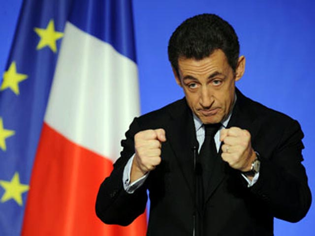 Обращаясь к потенциальным избирателям "Национального фронта", Саркози заявил, что "не позволяет себе судить французов, страдания которых он не пережил"