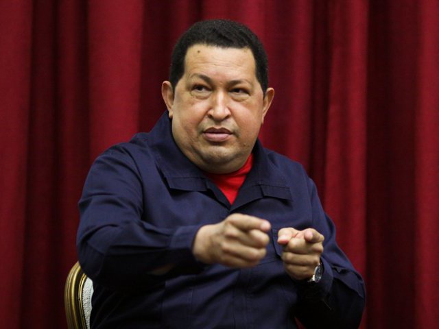 Президент Венесуэлы Уго Чавес, проходящий лечение в Гаване, позвонил на государственное венесуэльское телевидение, чтобы опровергнуть слухи о собственной смерти