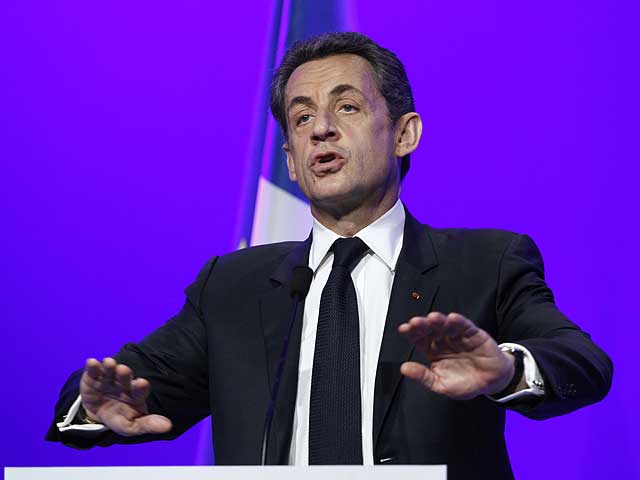 Президент Франции Николя Саркози, уступивший в первом туре выборов кандидату-социалисту Франсуа Олланду, не намерен пока заключать какие-либо соглашения с ультра-правой партией "Национальный фронт", которую возглавляет депутат Европарламента Марин Ле Пен