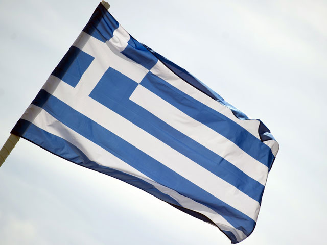 Власти Греции сократят зарплату духовенству