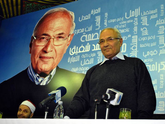Высшая комиссия по президентским выборам Египта разрешило Ахмеду Шафику, последнему премьер-министру эпохи Хосни Мубарака, продолжить борьбу за высший государственный пост