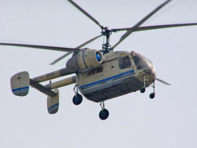 В Румынии потерпел катастрофу украинский вертолет К-26 с пассажирами из Молдавии. Как передает ИТАР-ТАСС, пятеро из восьми находившихся на борту человек погибли на месте, еще трое с тяжелыми ранениями доставлены в ближайшие клиники