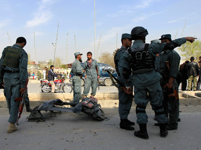 В провинции Вардак на востоке Афганистана в результате взрыва бомбы погибли 10 полицейских