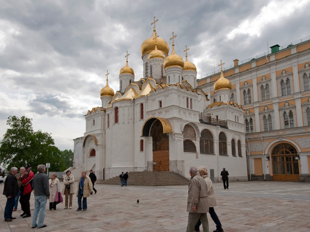 Патриарх Кирилл отслужит молебен в день возвращения Путина в Кремль