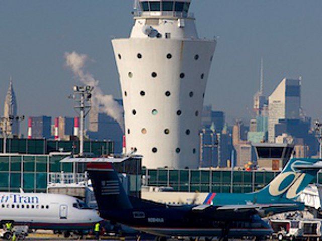 Худшей воздушной гаванью США признан нью-йоркский аэропорт Ла-Гуардиа, выполняющий преимущественно внутренние рейсы