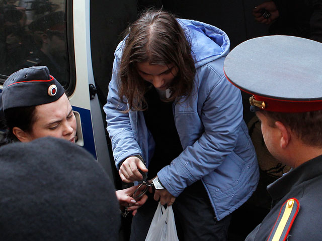 Администрация СИЗО объявила выговор предполагаемой участнице панк-группы Pussy Riot Екатерине Самуцевич за неправильно заправленное одеяло