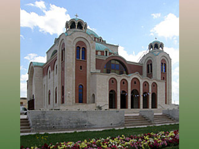 5 мая Архиепископ Кипрский Хризостом II совершил освящение храма Святой Софии, расположенного в никосийском квартале Строволос