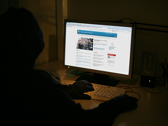 Хакеры из российского крыла движения Anonymous атаковали интернет-ресурсы Кремля