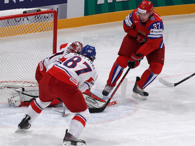 Российские хоккеисты победили сборную Чехии, гарантировав себе досрочно первое место в группе