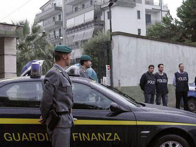 Финансовая гвардия Италии арестовала имущество покойного лидера Ливии Муаммара Каддафи на сумму около 20 млн евро