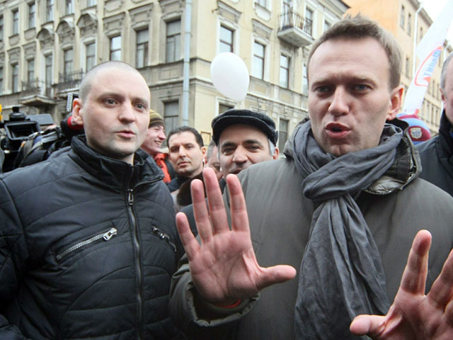 Российские оппозиционеры Алексей Навальный и Сергей Удальцов признаны узниками совести