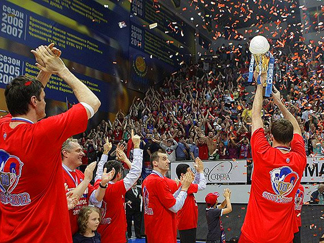 Баскетболисты ЦСКА победили подмосковные "Химки" в финальной серии плей-офф чемпионата России и выиграли золотые медали