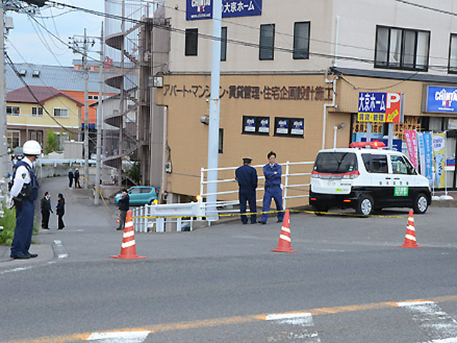 В японском городе Уцуномия (префектура Тотиги) арестован пожилой мужчина, который с самурайским мечом в руках совершил нападение на офис риэлторской компании