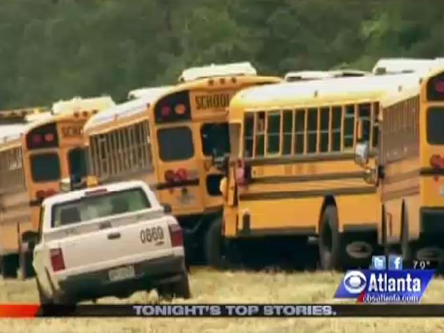 В США столкнулись шесть школьных автобусов, 65 пострадавших