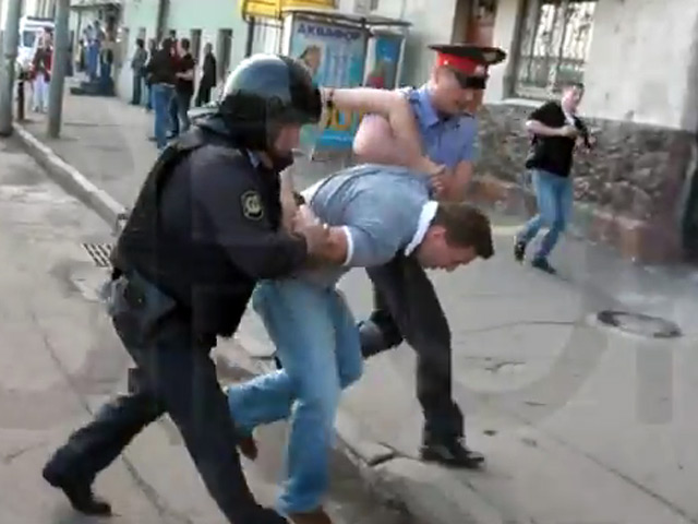 Журналист с НТВ снимает "кинопроект" об оппозиции. Первое ВИДЕО: Навальному ломают руку