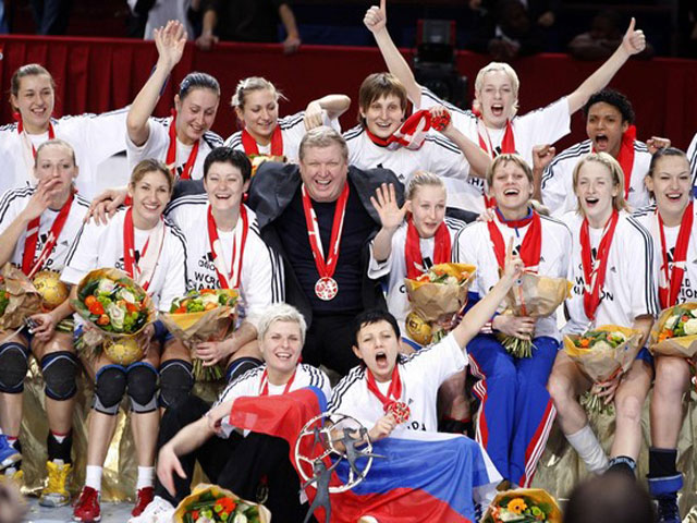 Гандболистки России стали участницами лондонской Олимпиады 