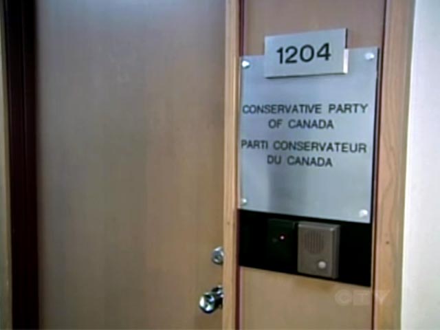 Страшная посылка пришла по почте в штаб-квартиру канадской правящей Консервативной партии, расположенную в столице страны - Оттаве