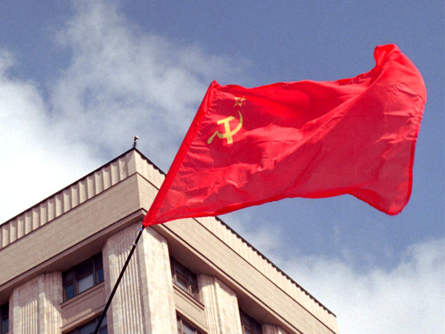 Поляки назвали недоразумением информацию о запрете советской символики