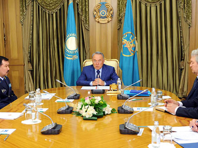 Президент Казахстана Нурсултан Назарбаев впервые прокомментировал ЧП вокруг мобильного пограничного пункта "Горный" в Алакольском районе Алматинской области на казахстанско-китайской границе, где были обнаружены трупы 14 пограничников и егеря