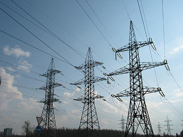 Неизвестные подорвали две опоры линии электропередачи близ селения Ишкарты Буйнакского района Республики Дагестан