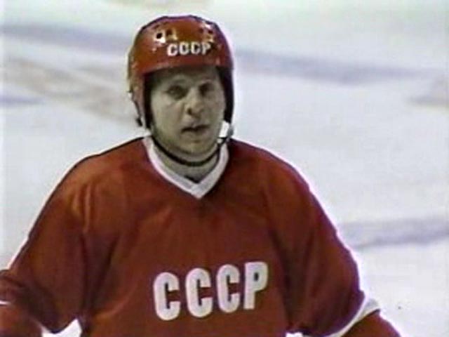 Известный советский хоккеист Владимир Крутов попал в реанимацию