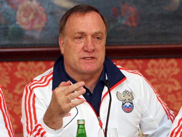 Дик Адвокат назвал сборную России аутсайдером Евро-2012
