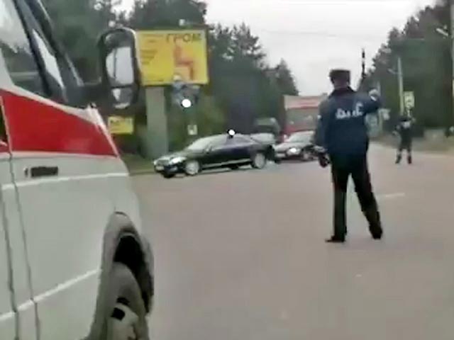 Напомним, ранее в интернете был опубликован видеоролик, на котором видно, что из-за движения автоколонны в районе города Всеволожск была перекрыта дорога для других транспортных средств
