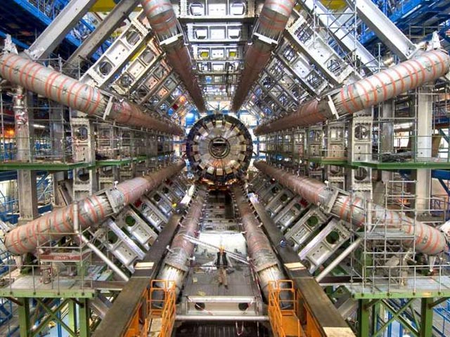 В Большом адронном коллайдере все готово для рождения бозона Хиггса - если он существует