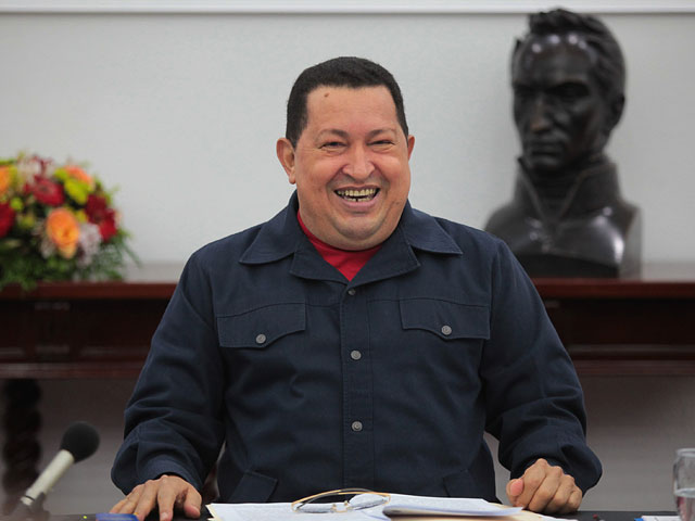 Уго Чавес объявил, что излечился и "абсолютно нормален"