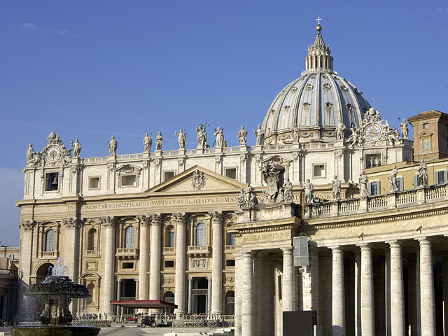 Ватиканский банк заподозрили в отмывании денег еще три года назад