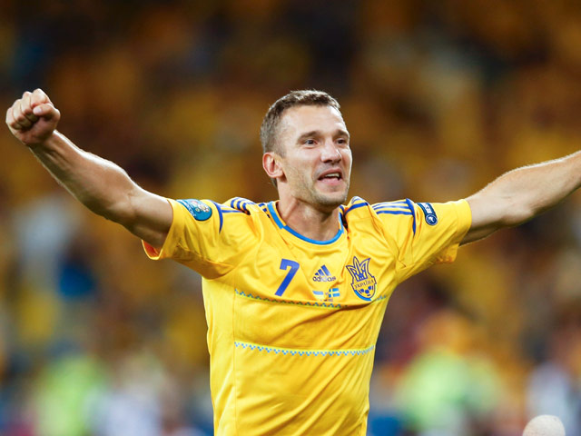 Форвард сборной Украины по футболу Андрей Шевченко, который в понедельник забил два мяча в победном матче со шведами (2:1), возглавил рейтинг лучших игроков чемпионата Европы-2012