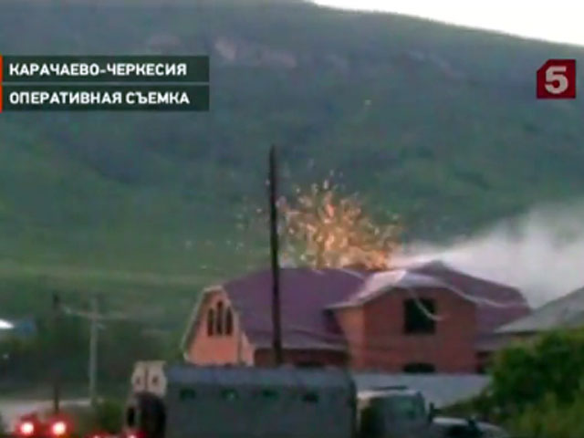 В ходе контртеррористической операции в селе Первомайском Малокарачаевского района Карачаево-Черкесии уничтожены трое боевиков, входивших в разгромленную в декабре прошлого года банду Ислама Узденова