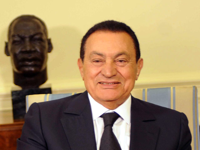 Состояние свергнутого президента Египта Хосни Мубарака стабильно, он, вопреки заявлениям адвокатов не впадал в кому