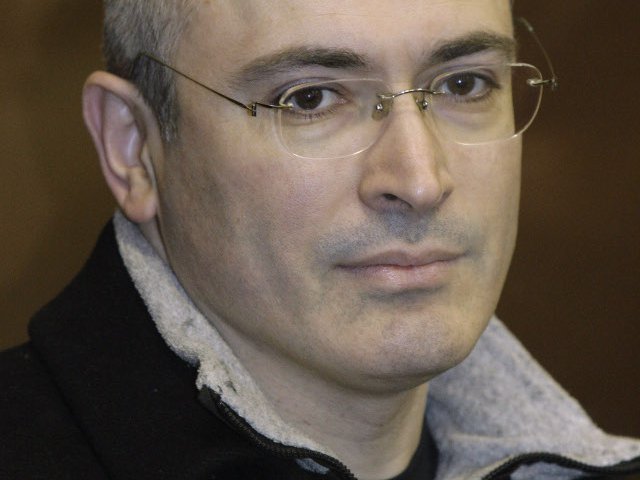 Находящийся в заключении экс-глава ЮКОСа Михаил Ходорковский в своей лекции пытается примирить либерализм и национализм и заявляет о возможности решения национального вопроса в России на основе демократических, а не имперских ценностей