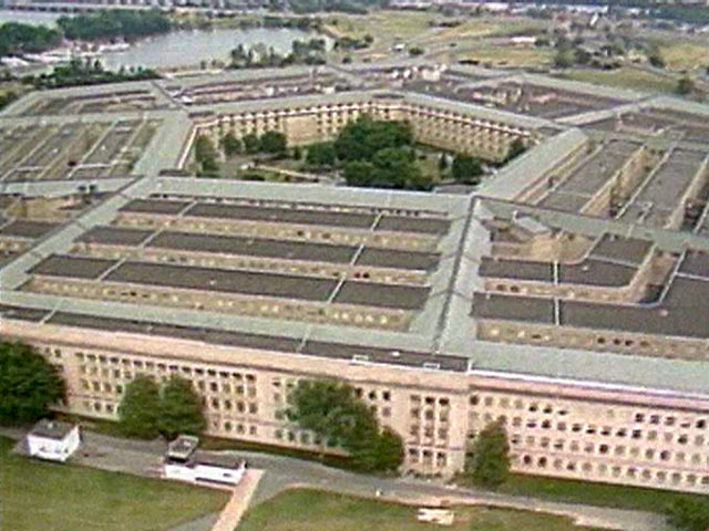 Пентагон организует в этом месяце первый за время существования военного ведомства США праздник в честь гомосексуалистов и лесбиянок