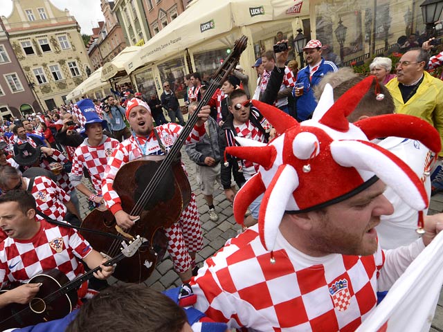 Польские фанаты напали на болельщиков сборной Хорватии в Познани