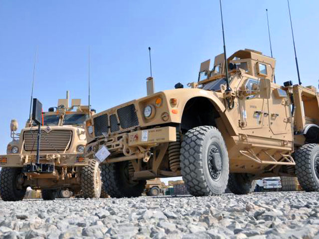 США после вывода в 2014 году войск из Афганистана намерены передать использовавшуюся во время боевых действий в этой стране военную технику соседним государствам - Киргизии, Узбекистану и Таджикистану