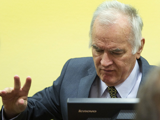 Процесс над бывшим командующим армией боснийских сербов Ратко Младичем приостановлен на неопределенный срок, объявил Международный трибунал по военным преступлениям в бывшей Югославии