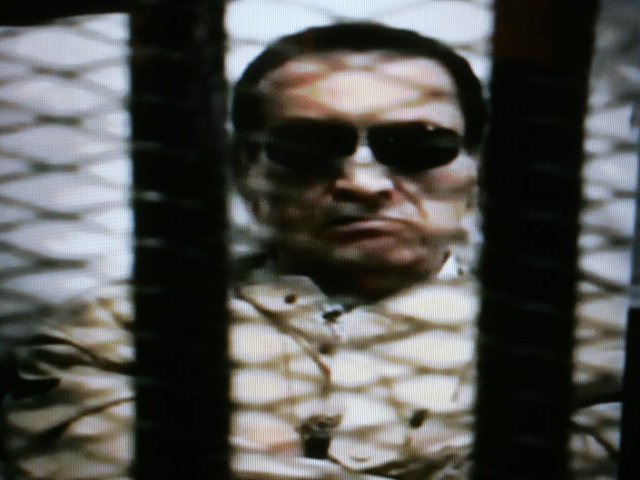 С бывшим президентом Египта Хосни Мубараком случился инсульт