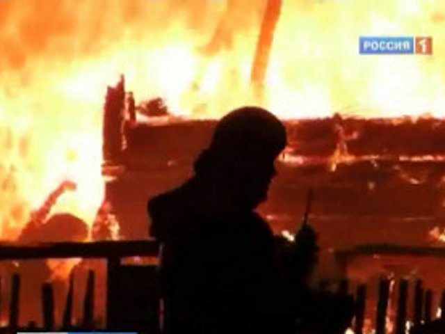 Цеха завода "Фрегат", занимающегося производством металлоконструкций, горят в Раменском районе Подмосковья