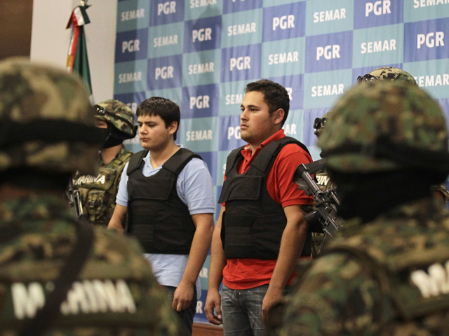 Мексиканские полицейские задержали отпрыска самого разыскиваемого мафиозо Хоакина Гусмана по прозвищу Коротышка, который возглавляет могущественный наркокартель Sinaloa