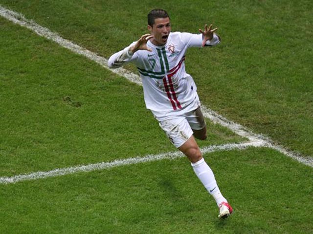 Роналду: "Удачное выступление на Евро-2012 приблизит меня к "Золотому мячу"