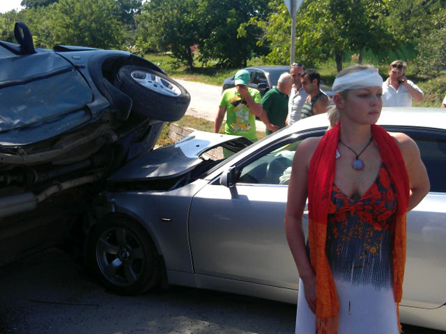 Балерина Анастасия Волочкова, попавшая 23 июня в аварию под Новороссийском, не захотела судиться с водителем Land Rover, ставшим виновником ДТП