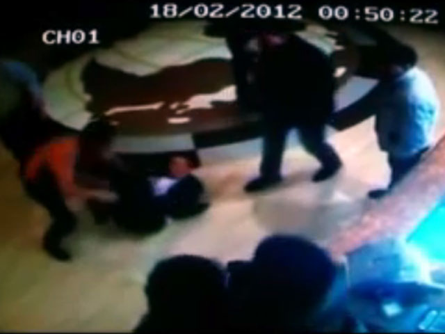 По итогам проверки в ГУВД Иркутской области заявили, что полицейские не причастны к скандальной стрельбе в отеле "Пекин" на Байкальском тракте. Происшествие вызвало большой резонанс после того, как ролик с перестрелкой был выложен на портале YouTube
